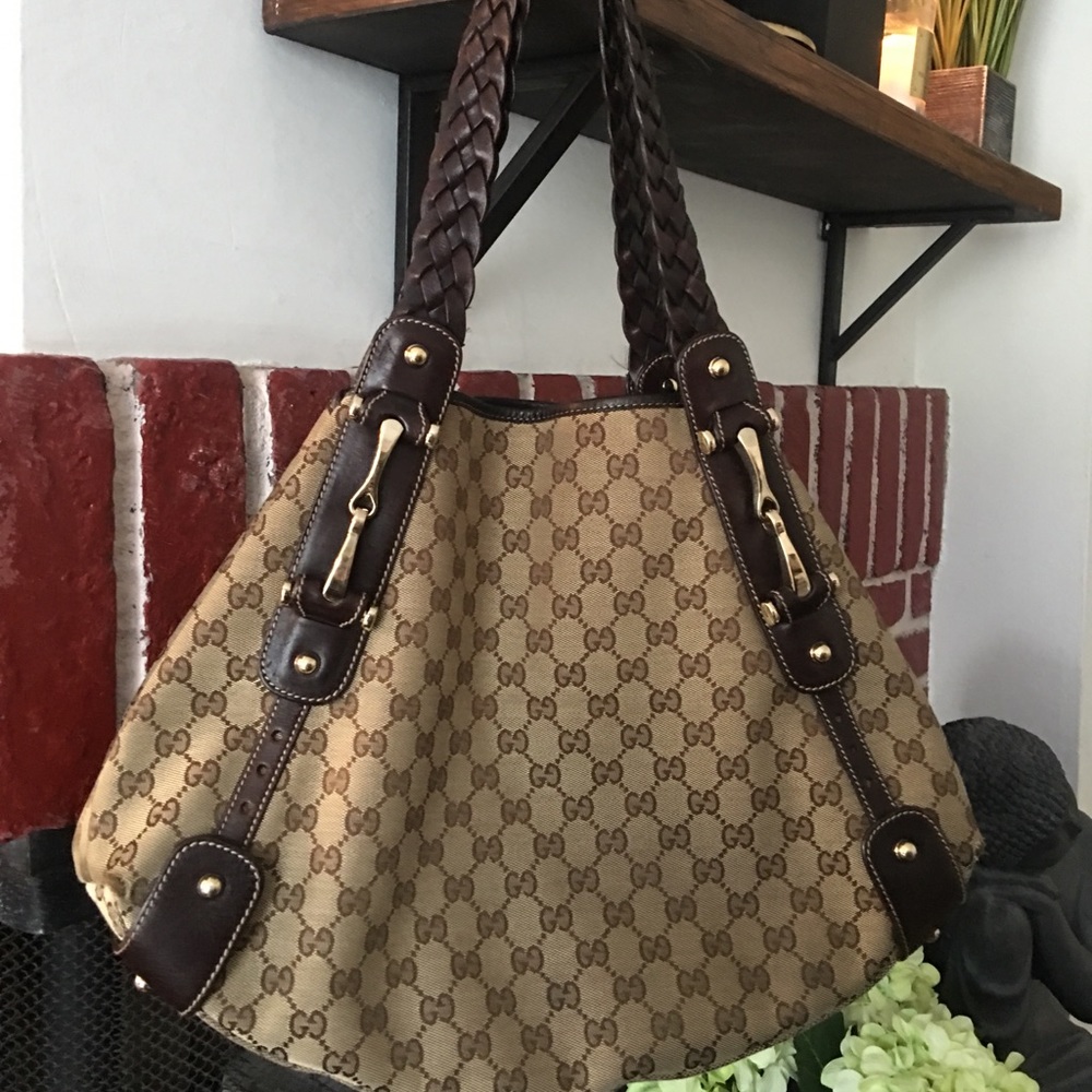 GUCCI PELHAM HOBO BAG